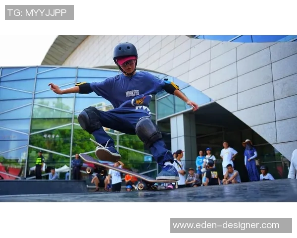 上海极限运动队防反策略解析与热点趋势探讨